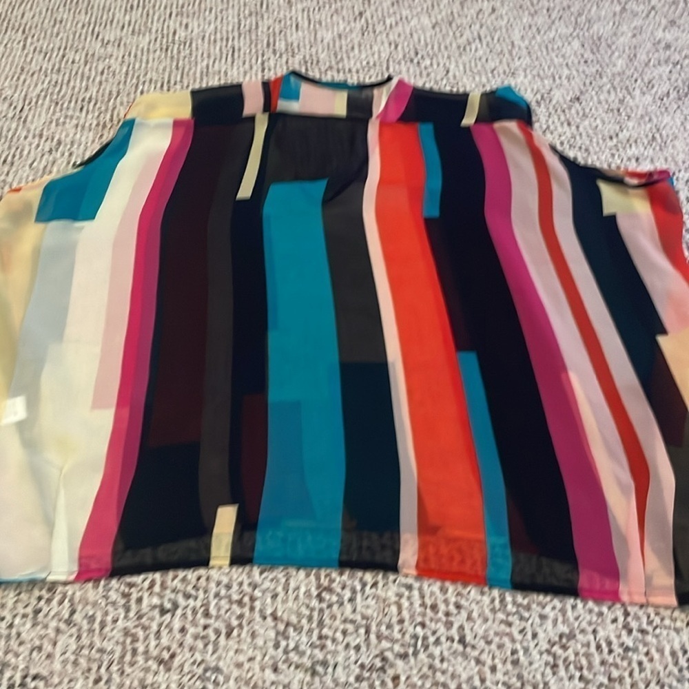Annabella Colorbock Sheer Tunic Top. Medium - Picture 3 of 6